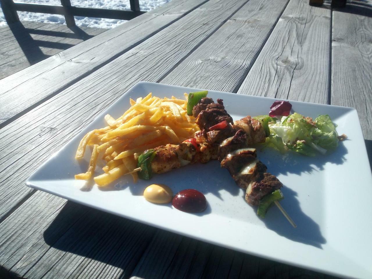 Le Chalet Des Buisses 호텔 Roubion 외부 사진