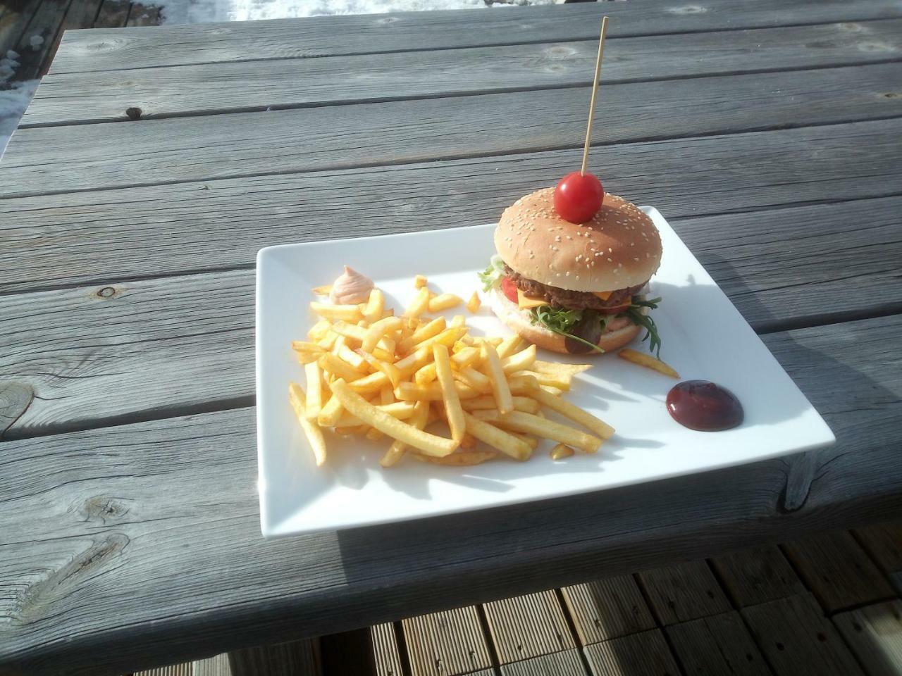 Le Chalet Des Buisses 호텔 Roubion 외부 사진